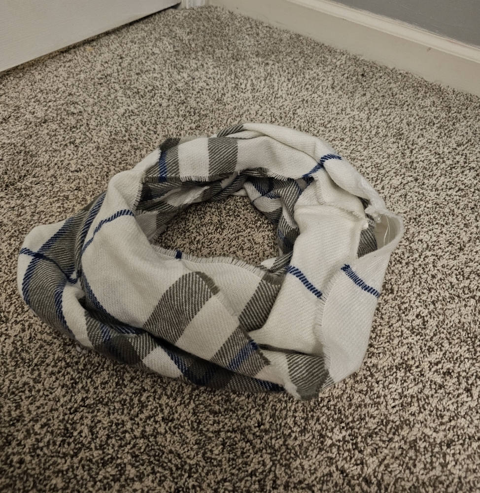 Plaid scarf